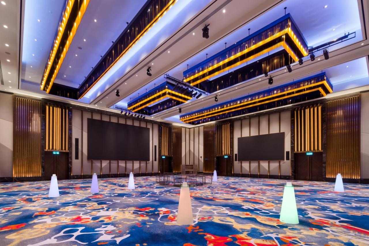 M Resort & Hotel Kuala Lumpur Exteriör bild The Grand Ballroom